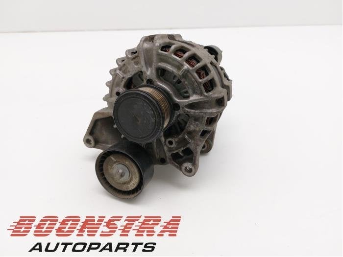 Dynamo d'un Mercedes E-Klasse, 3 mois de garantie, Utilisé, -, -