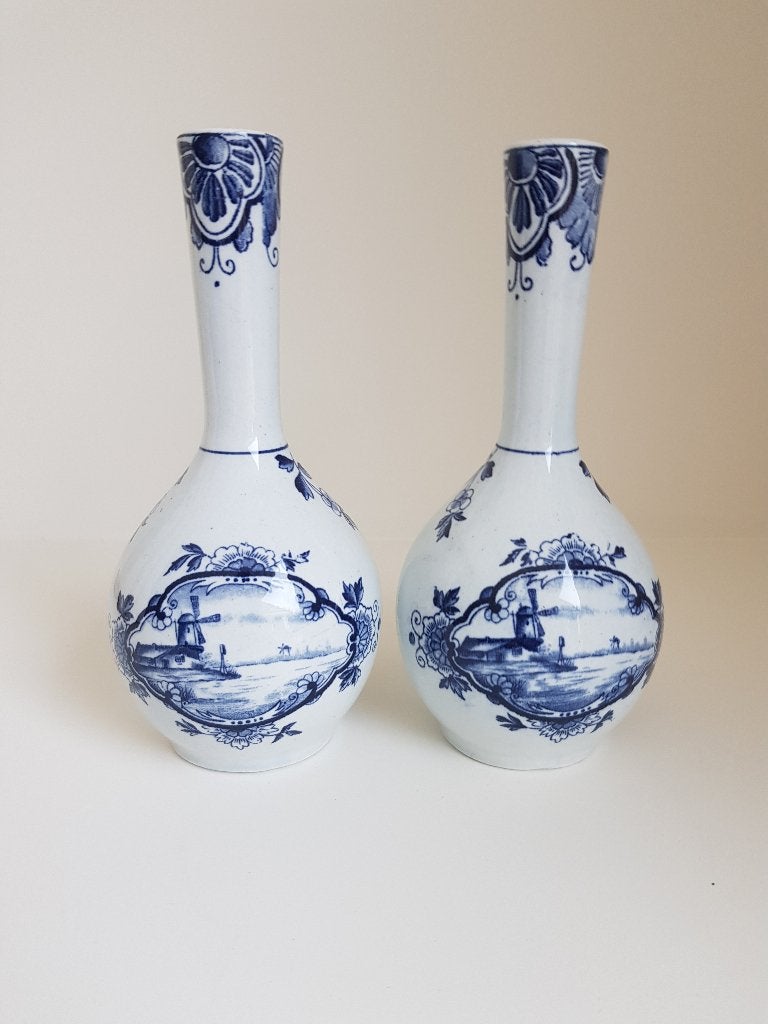 2 petits vases en porcelaine de Delft, Antiquités & Art, Enlèvement