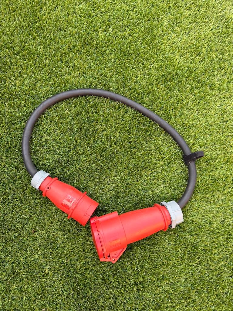 Mennekens verloopkabel 32A naar 16A, Ophalen, Zo goed als nieuw
