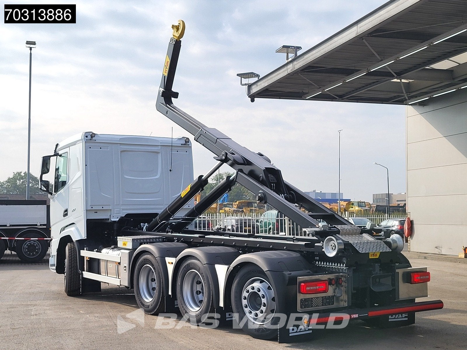 DAF XF 530 8X4 NEW! HYVA 30-60 S Hooklift Lift+steering axle, Auto's, Automaat, Stof, Wit, Bedrijf