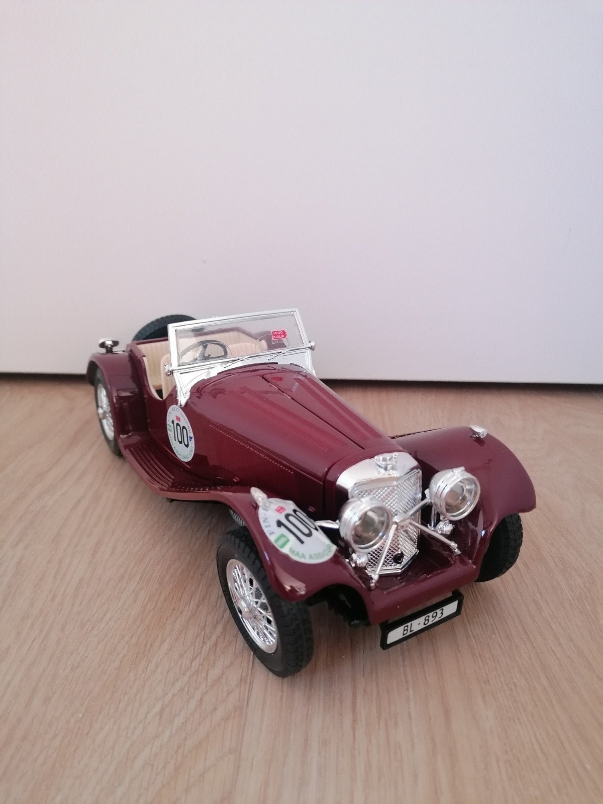 Burago Jaguar SS 100 édition Mille Miglia 1937, Hobby & Loisirs créatifs, Enlèvement ou Envoi, Neuf, Voiture, Burago