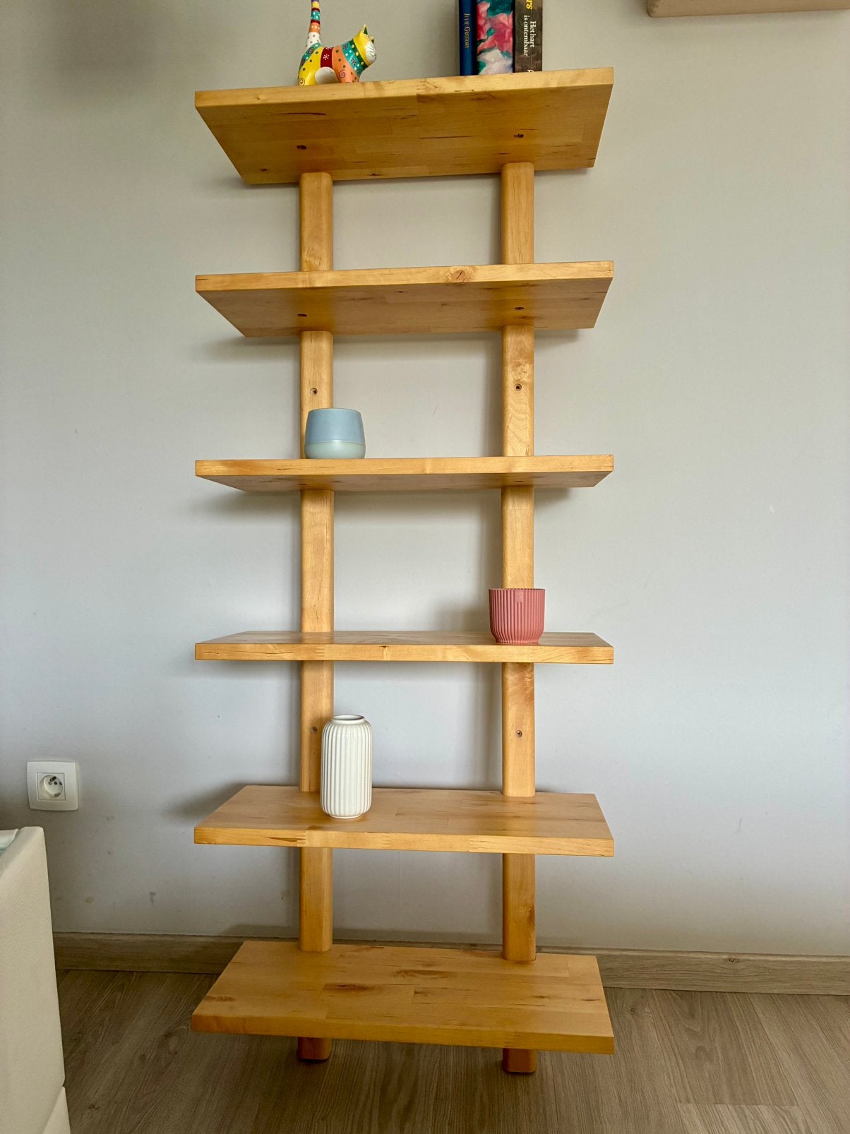 Massief beuken houten design wandrek | Scandinavische stijl, Huis en Inrichting, Woonaccessoires | Wandplanken en Boekenplanken
