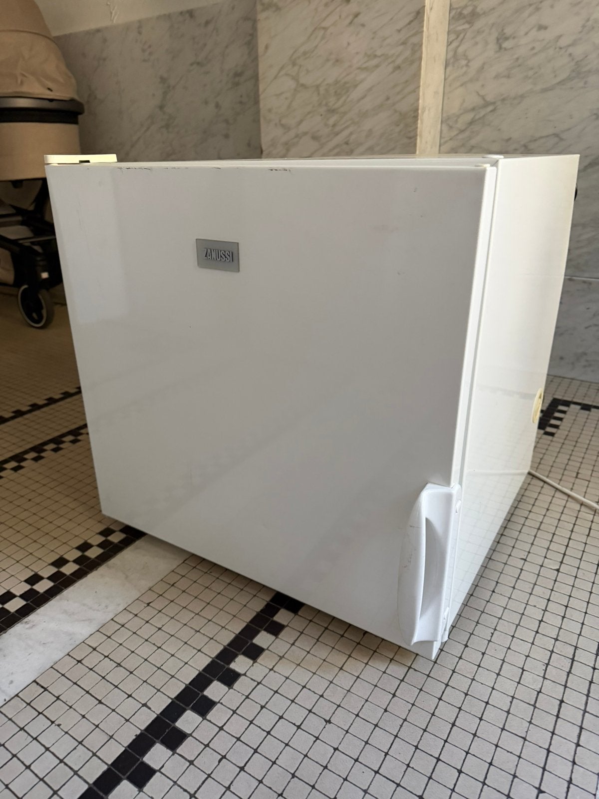 Tafelmodel koelkast met vriesvak, Elektronische apparatuur, Ophalen, Gebruikt, Minder dan 85 cm, Minder dan 75 liter