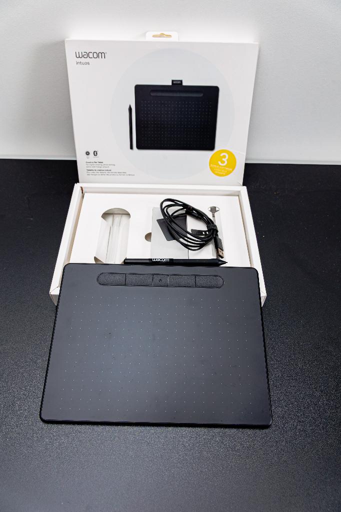 Wacom grafisch tablet, Ophalen, Zo goed als nieuw, Draadloos, Wacom