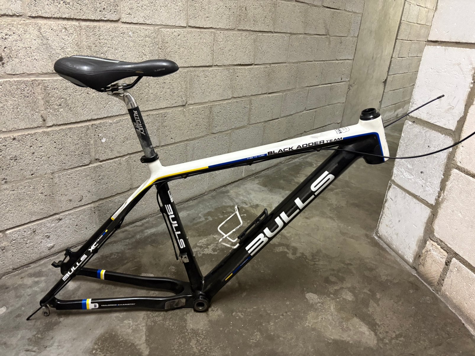 Bulls Black Adder Team Frameset (Carbon Schade), Fietsen en Brommers, Ophalen of Verzenden, Zo goed als nieuw, Frame, Carbon