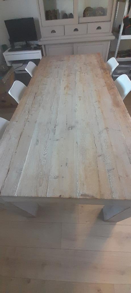 Vurenhouten tafel, Ophalen
