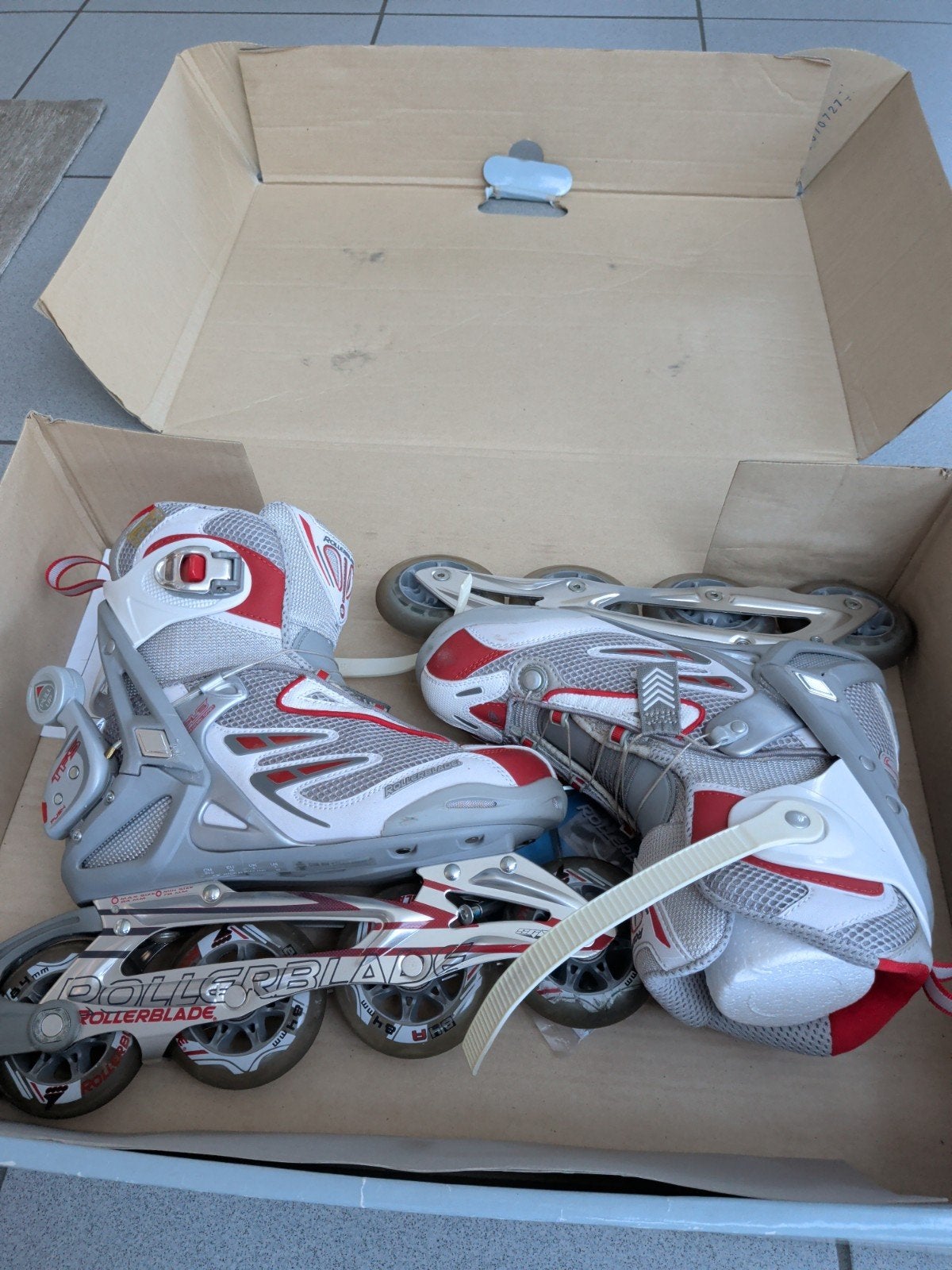 Rollerblade Activa 4.0, Kinderen en Baby's, Speelgoed | Buiten | Rolschaatsen, Ophalen of Verzenden