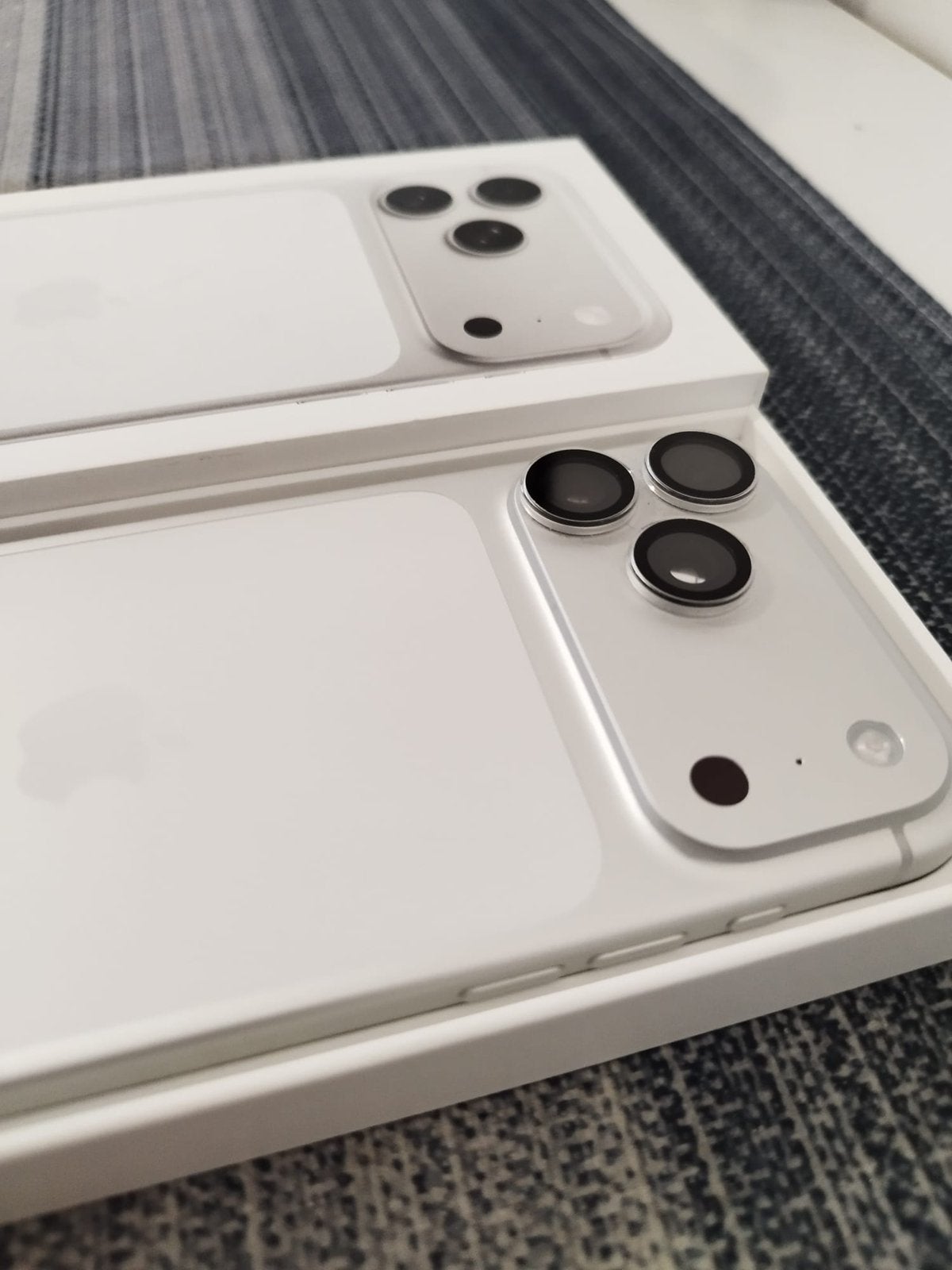 IPHONE 17 PRO MAX, Télécoms, Téléphonie mobile | Apple iPhone, Enlèvement ou Envoi, Comme neuf, 256 GB