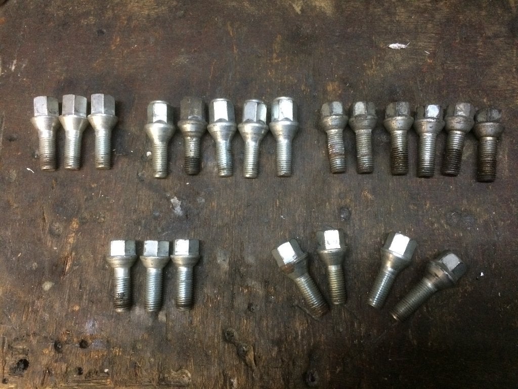 Boulons de roue universels M12 x 1,5 mm, entre 28 et 32 mm, Enlèvement, Utilisé, BMW