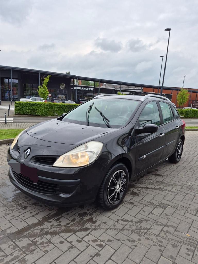 Renault Clio 3 Break 1.2 Essence 2009

Très propre roule bie, Autos, Renault, Particulier, Vitres électriques, Essence, Break