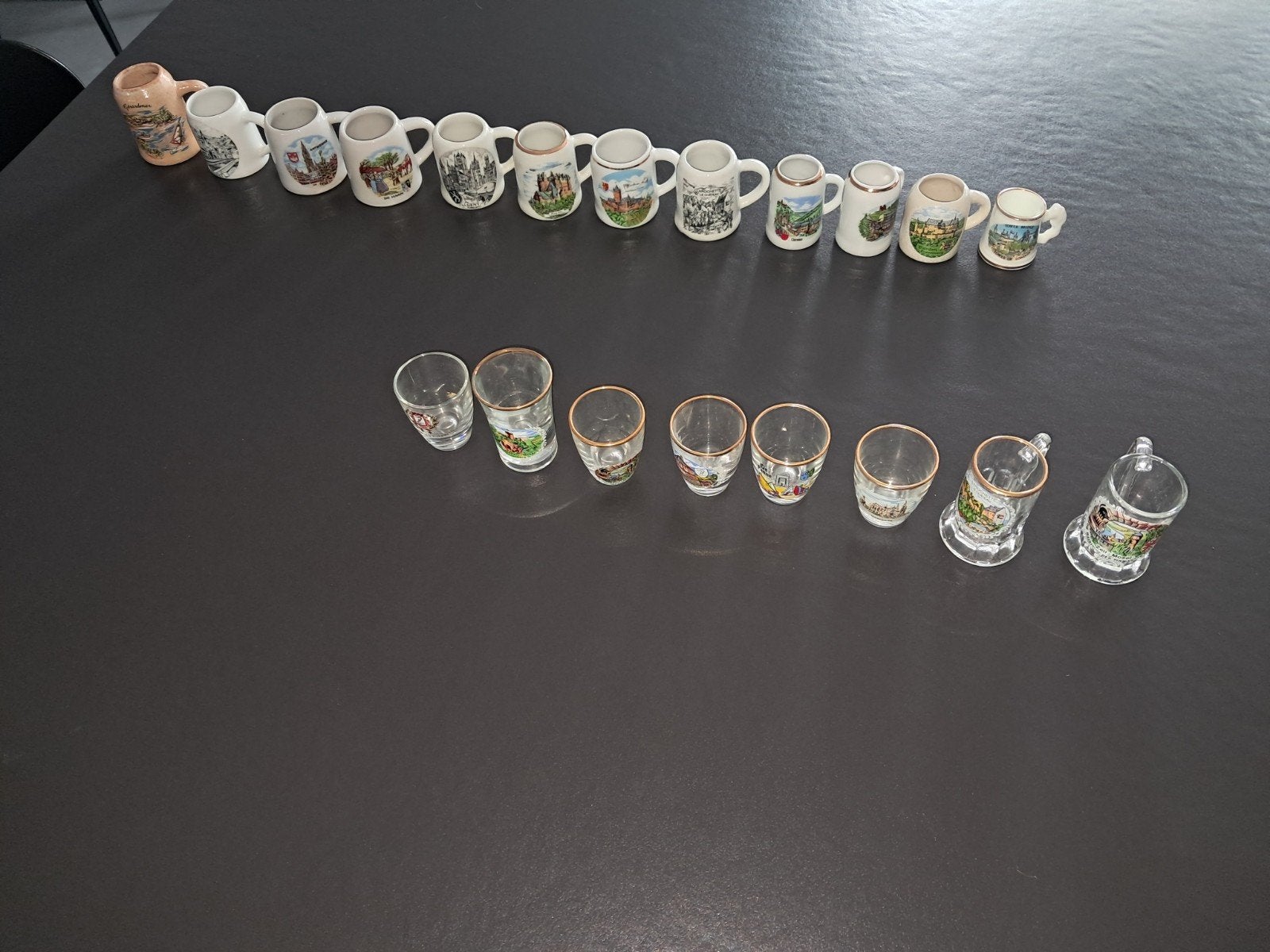 Collectie miniatuur bierkroezen en shotglaasjes, Collections, Collections Autre, Enlèvement