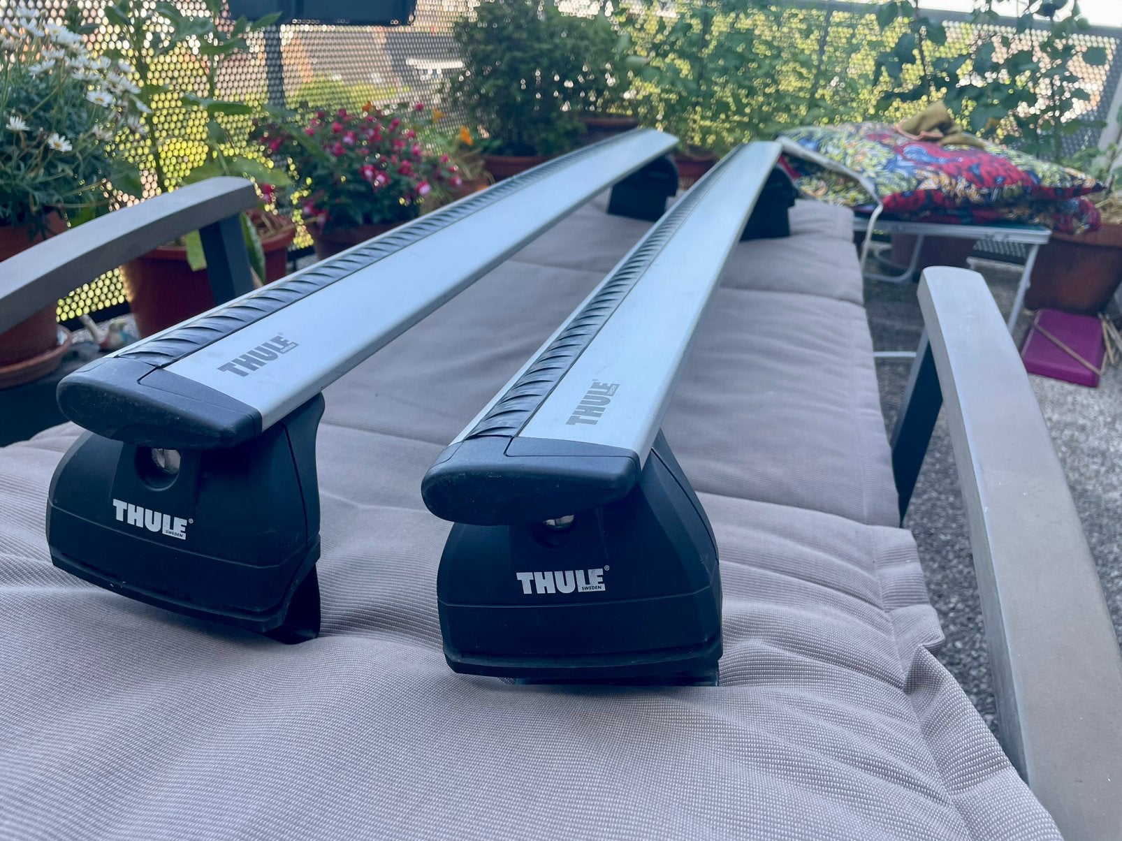Barres de toit Thule WingBar Evo 127cm pieds Evo RaisedRail, Autos : Pièces & Accessoires, Enlèvement, Utilisé