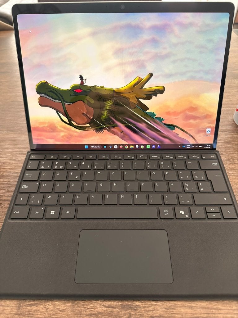Microsoft Surface Pro 11 – Snapdragon X Elite – 32 Go RAM, 32 GB, 13 pouces, Avec écran tactile, Comme neuf