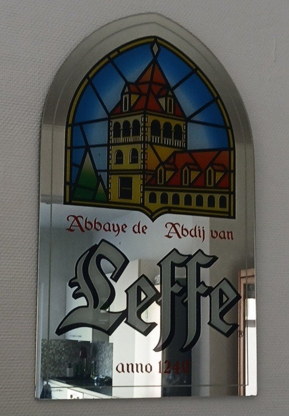 cadre Miroir  Leffe, Verzamelen, Speldjes, Pins en Buttons, Ophalen