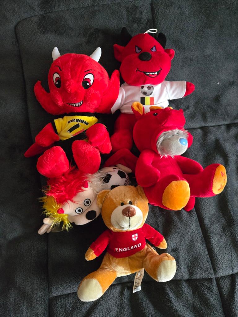Rode Duivels knuffels + 1 van Engeland, Kinderen en Baby's, Speelgoed | Knuffels en Pluche, Ophalen
