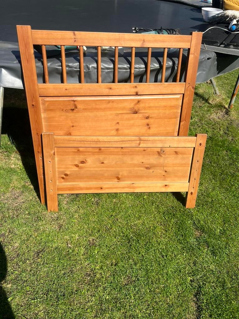 Eenpersoons Ikea bed, Ophalen, Zo goed als nieuw, Eenpersoons