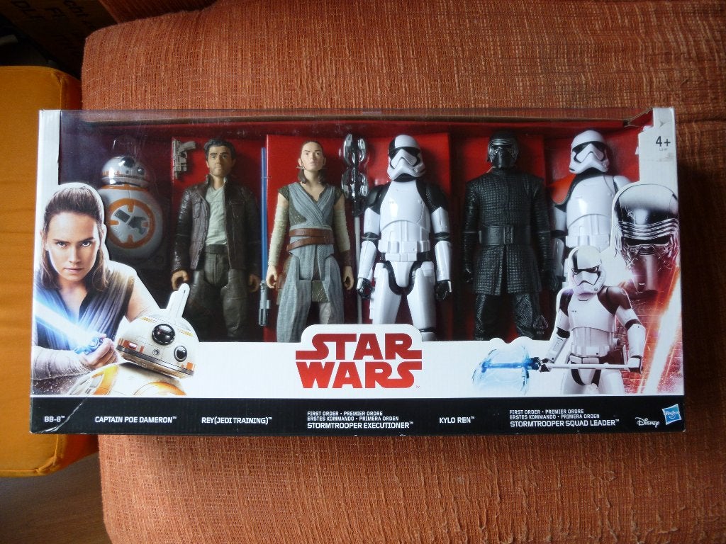 STARWARS VERZAMELBOX THE FORCE AWAKENS UIT 2017, Ophalen of Verzenden, Zo goed als nieuw, Actiefiguurtje