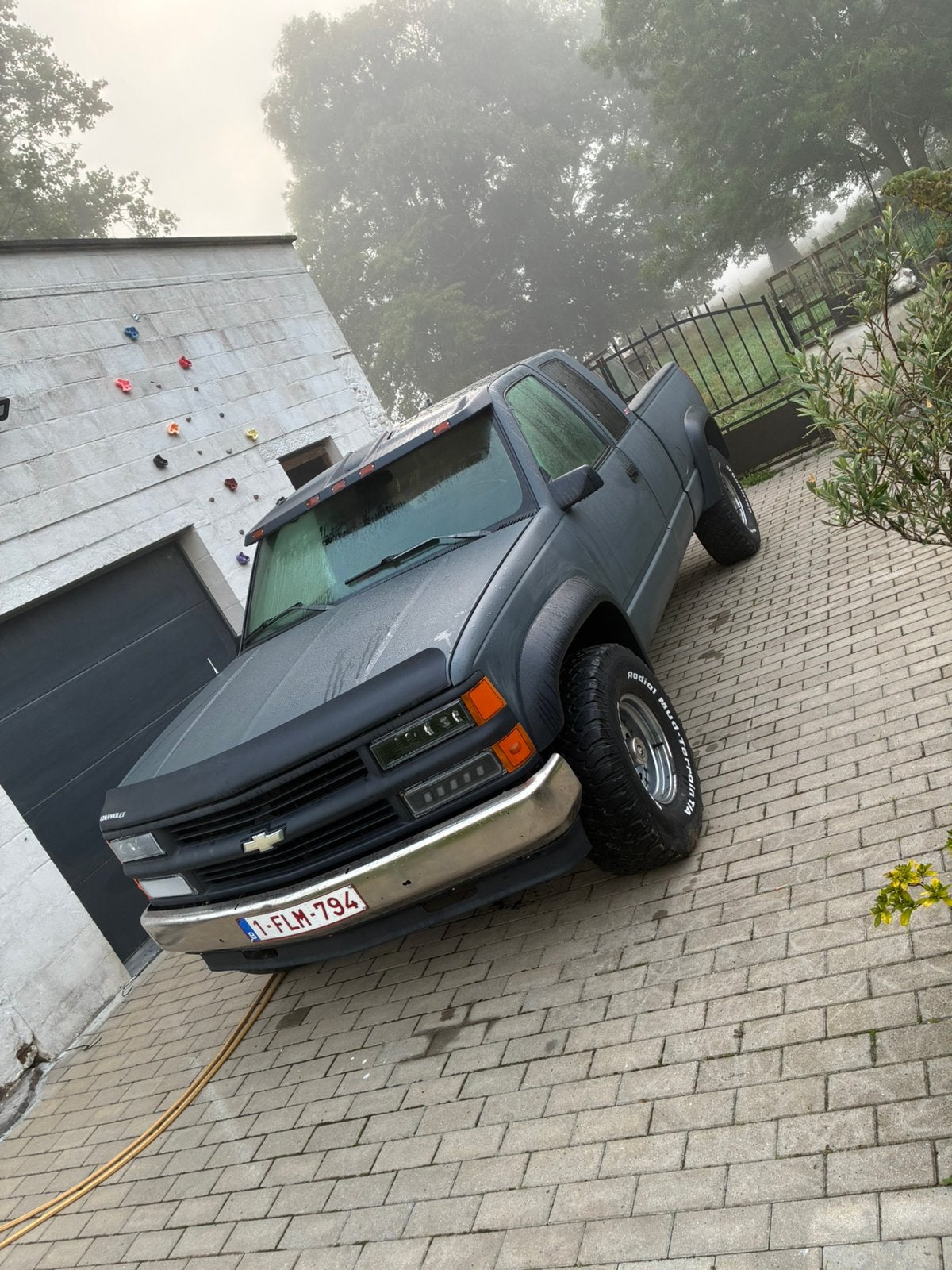 Chevrolet k1500, Argent ou Gris, Achat, Beige, 2 portes