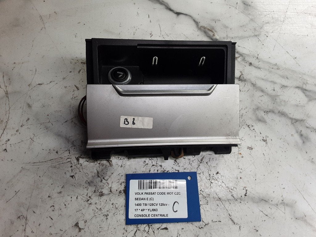 CONSOLE CENTRALE Volkswagen Passat (3G2) (3G1863284), Volkswagen, Mevr. I. Hauben, Utilisé, Rue de l'Espoir 34 34
4030  GRIVEGNÉE, BE