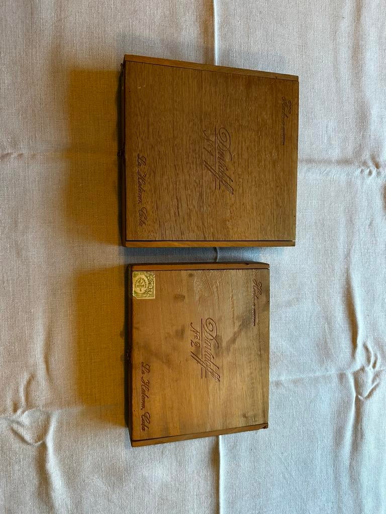 Davidoff sigarendozen 2 stuks, Enlèvement, Boite à tabac ou Emballage