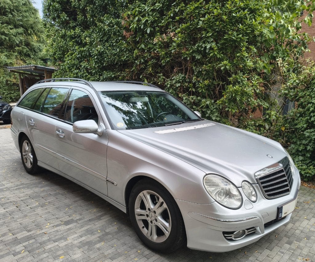 Mercedes e220 cdi, Autos, Cuir, Argent ou Gris, Achat, Noir
