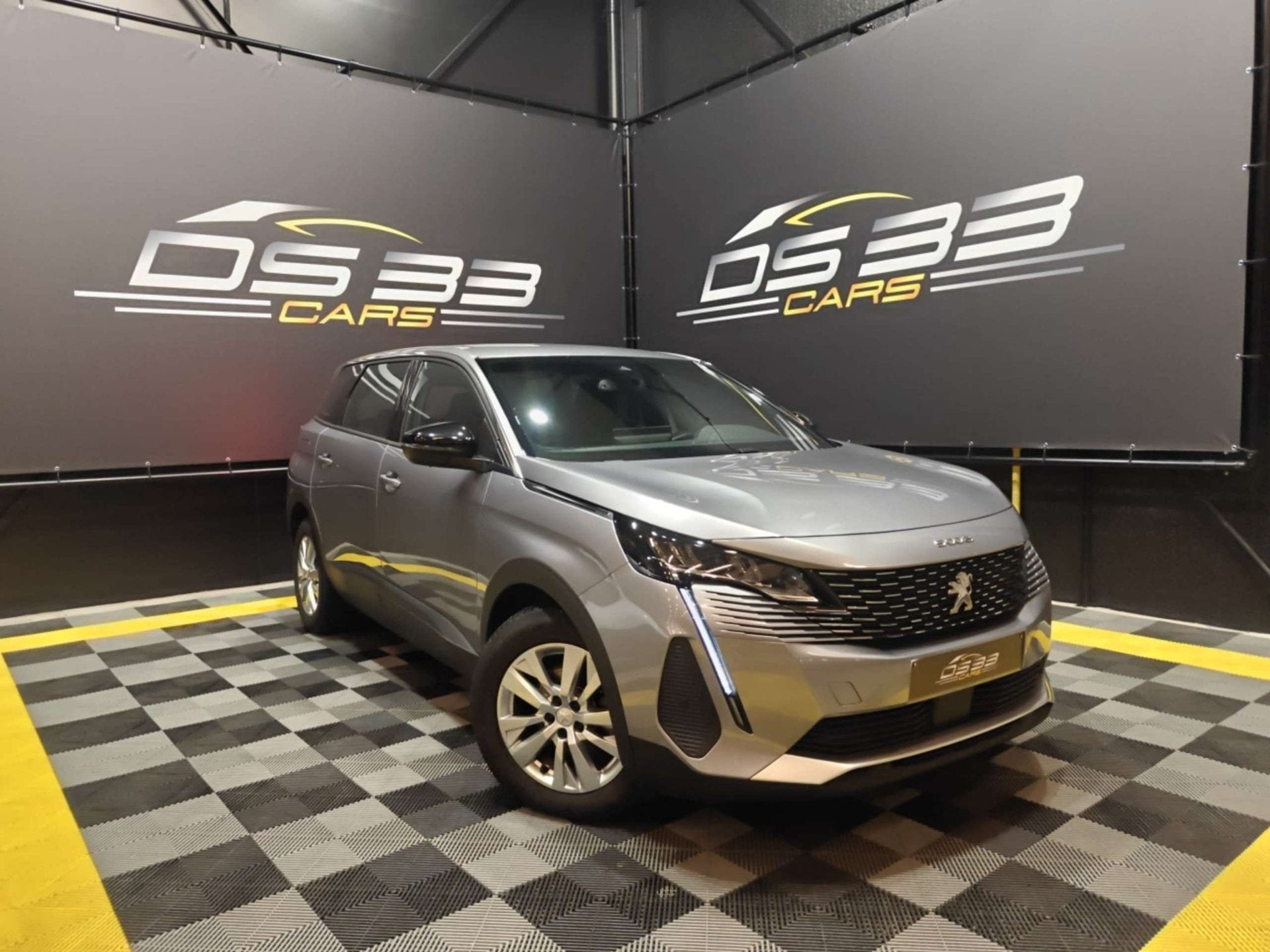 Peugeot 5008 1.2 AUTOMAAT 131pk 7-zit/LED/Virtual/360cam/Cru, Auto's, Peugeot, Automaat, Dealer onderhouden, Stof, Gebruikt