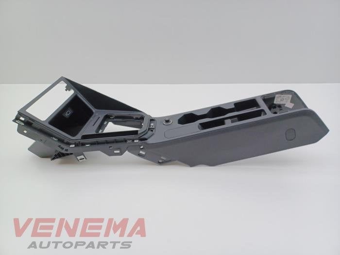 Middenconsoles van een Volkswagen Polo, Gebruikt, -, Volkswagen, -