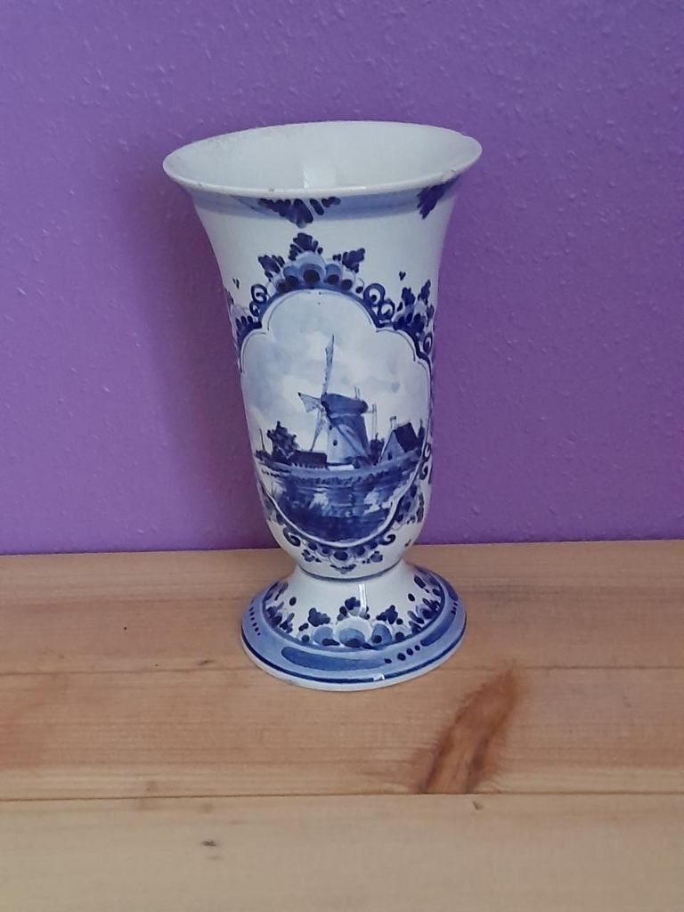 Vase Delft, Enlèvement