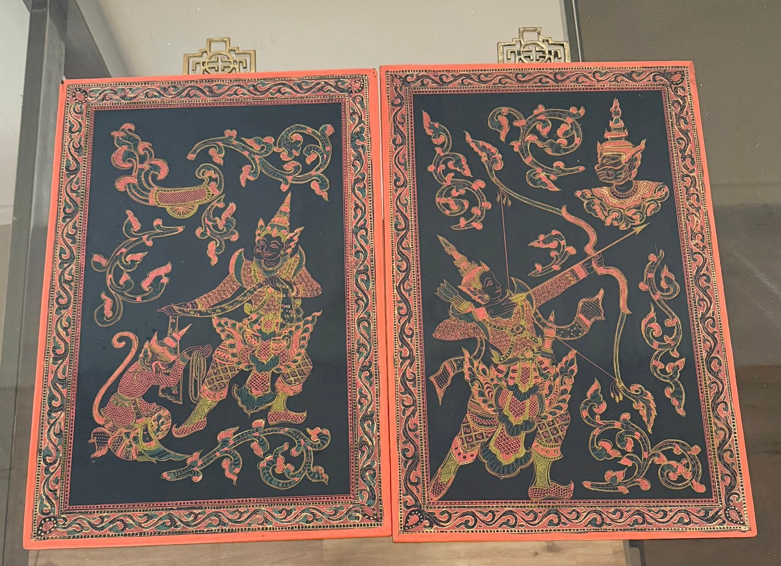 Set van 2 Thaise wandpanelen – handgeschilderd / Ramakien, Ophalen