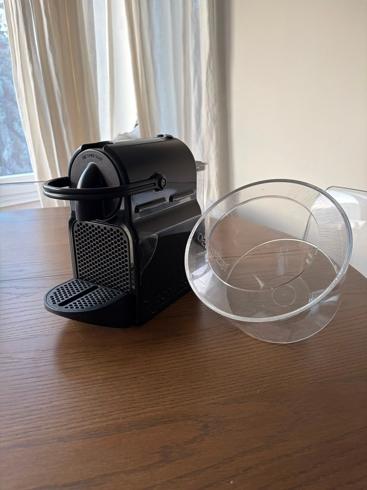 Machine Nespresso Magimix, Machine à espresso, Réservoir d'eau amovible, Dosettes et capsules de café, Enlèvement