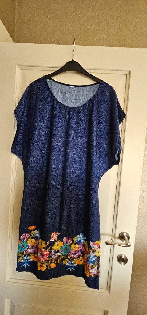 strandkleedje, luxe merk Antigel, maat 42, zgst, Autres types, Comme neuf, Enlèvement, Bleu
