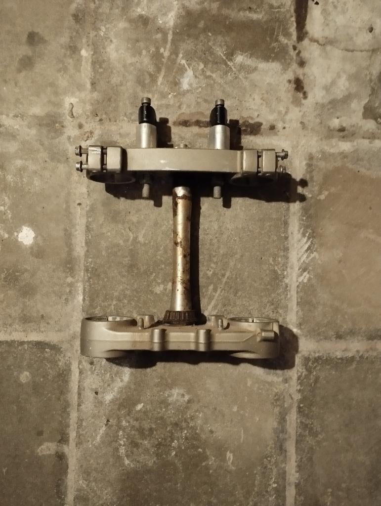 T fourche yz, Enlèvement ou Envoi, Utilisé