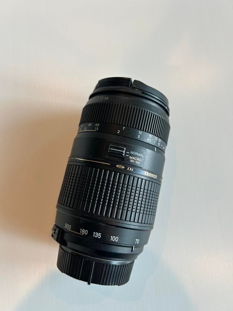 Tamron AF 70-300mm f/4-5.6 Di LD Macro 1:2 telezoomlens, Enlèvement ou Envoi, Utilisé, Téléobjectif, Zoom