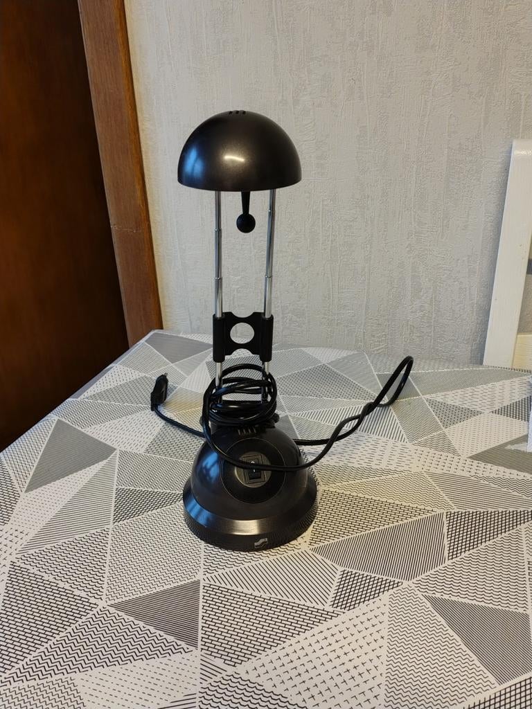 Lampe de bureau télescopique, Enlèvement