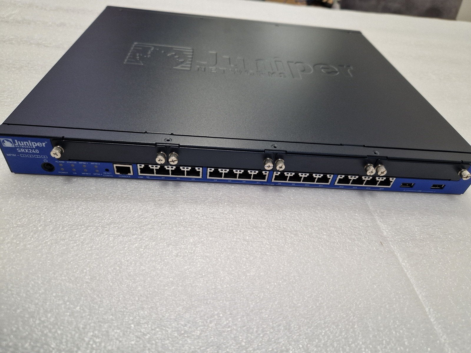 Juniper Networks SRX240H2 neuf – Firewall / Security Gateway, Informatique & Logiciels, Enlèvement ou Envoi