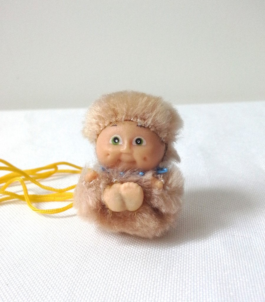 Collier mini peluche Patouf brun clair vintage cabbage patch, Enlèvement, Utilisé, Brun