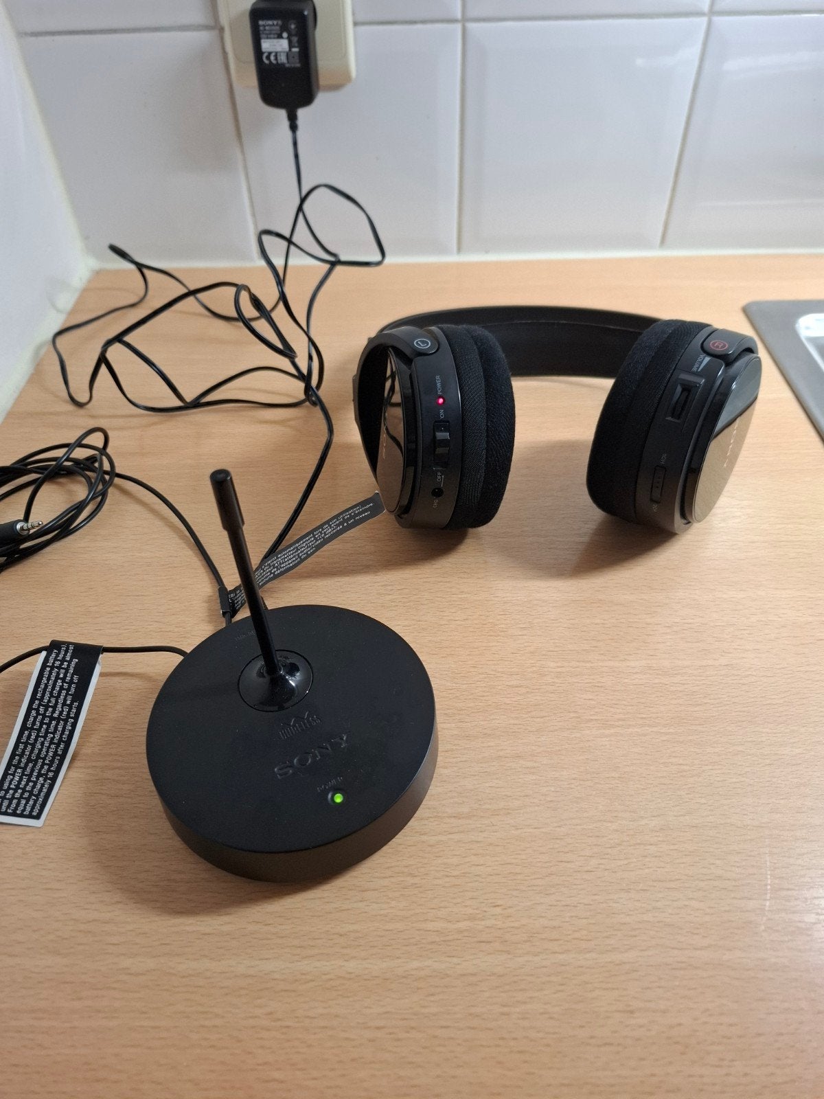 Casque audio Sony MDR-RF811RK, TV, Hi-fi & Vidéo, Casques audio, Sony, Noir, Sans fil, Enlèvement