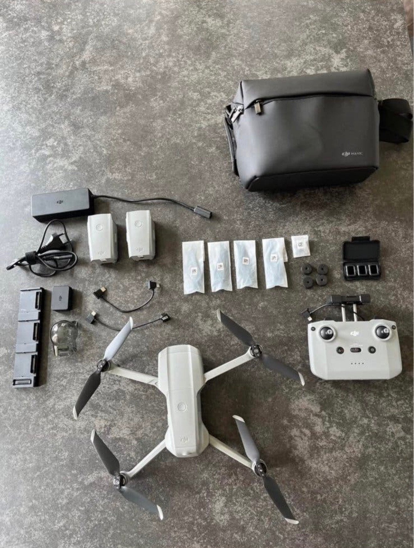 DJI AIR 2 Fly More Combo, Audio, Tv en Foto, Ophalen of Verzenden, Zo goed als nieuw, DJI, Opvouwbaar