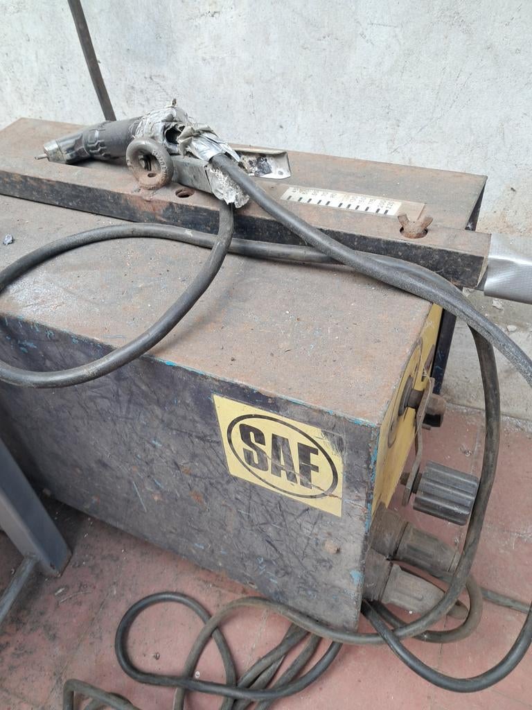 Laspost SAF tot 220 ampere, Enlèvement
