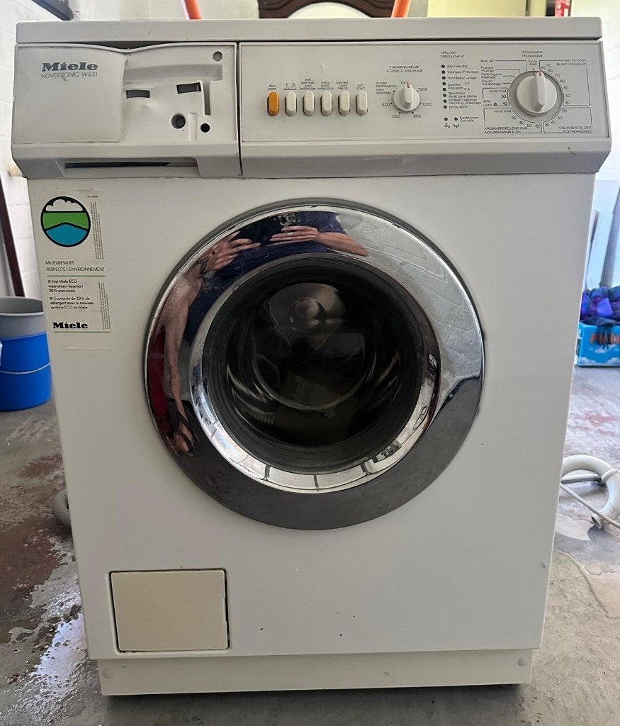 Overslijtbare Miele Novotronic W831 wasmachine, Electroménager, 6 à 8 kg, Enlèvement, Utilisé, Chargeur frontal
