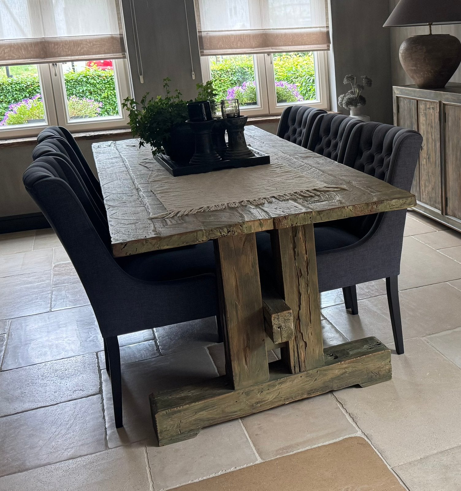 Robuuste kloostertafel, Huis en Inrichting, Ophalen, Zo goed als nieuw, Vijf personen of meer