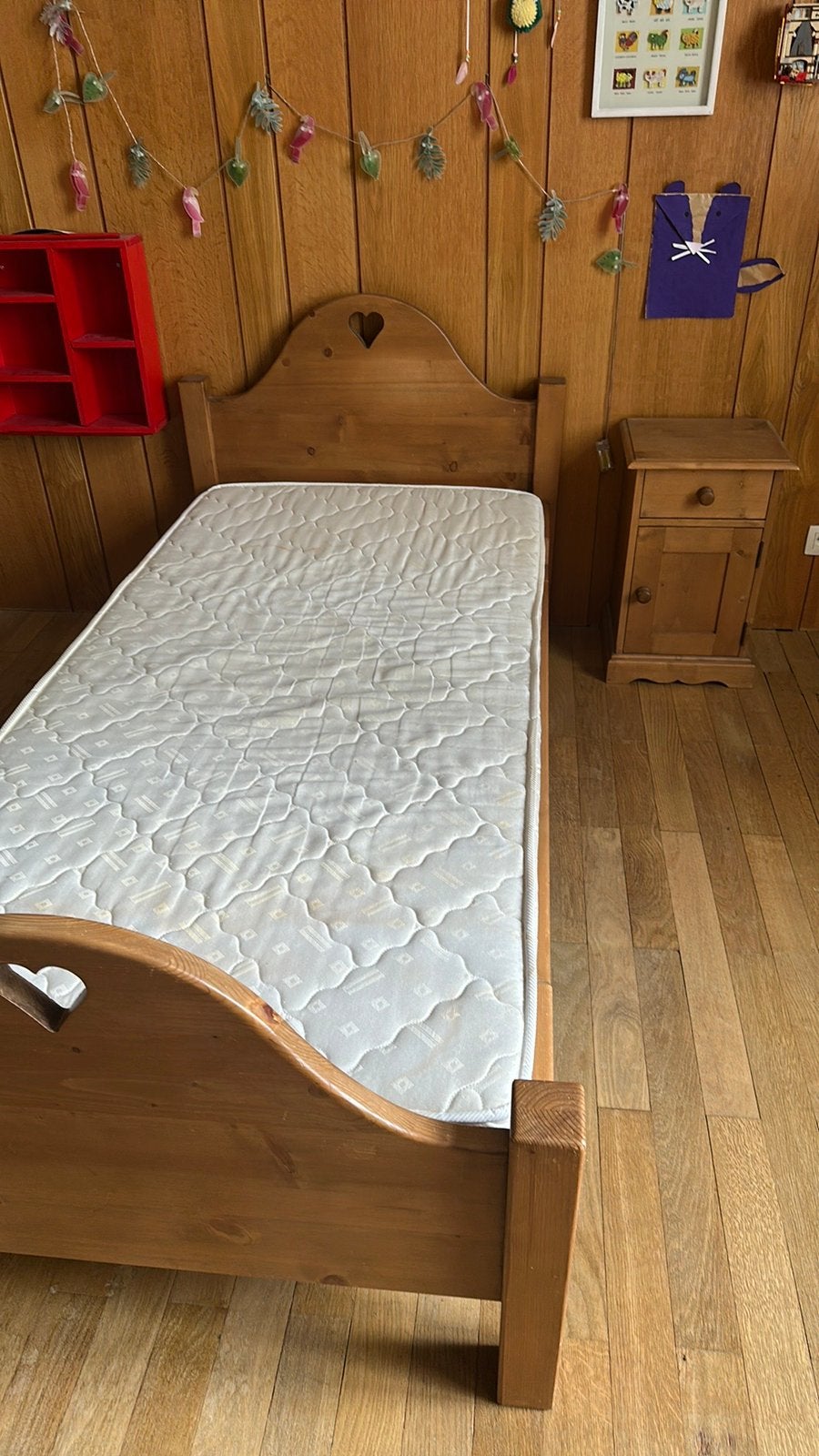Chambre : 2xLits 1 personne et chevet, Enlèvement, Comme neuf