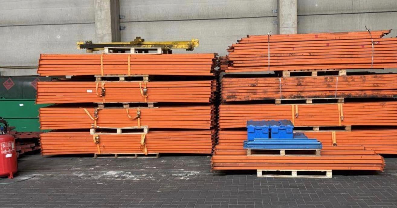 Pallet rekken zeer sterk materiaal, Ophalen