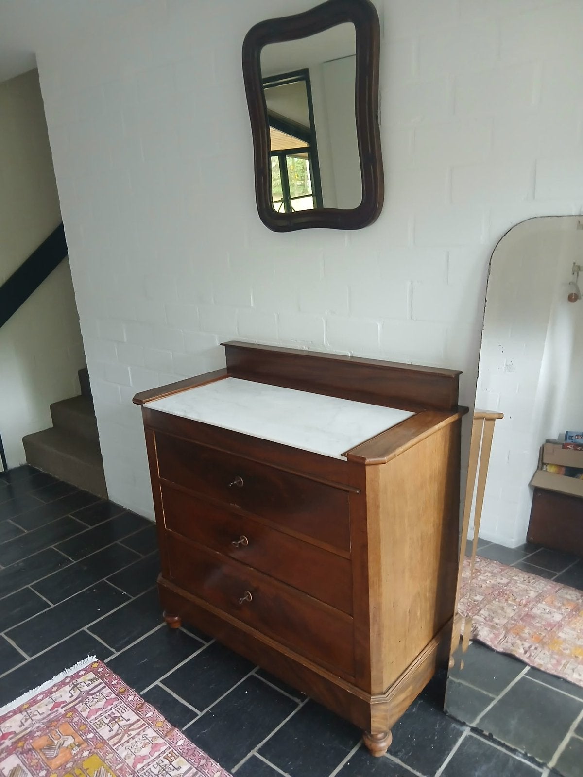 Commode avec dessus en marbre. Miroir inclus, Antiquités & Art, Enlèvement