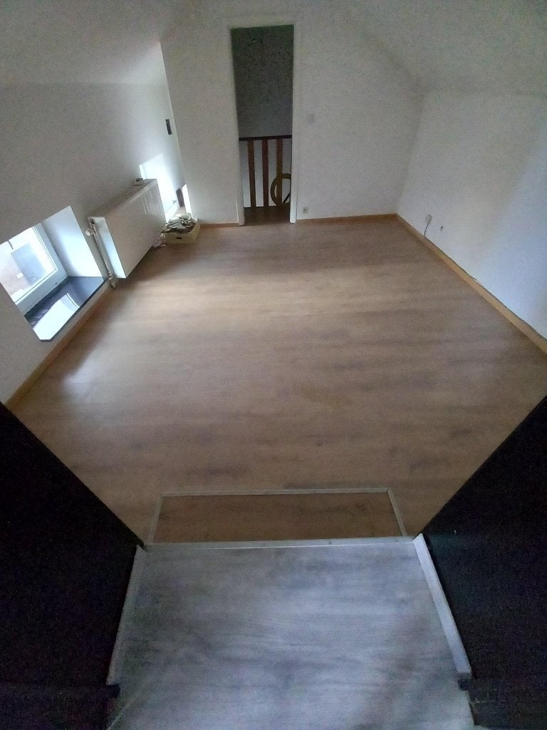 CHOUETTE GRAND STUDIO A LOUER REGION CHARLEROI, Charleroi