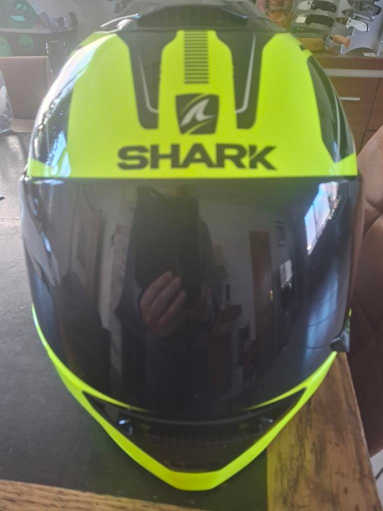 Shark Spartan GT, Ophalen, Shark