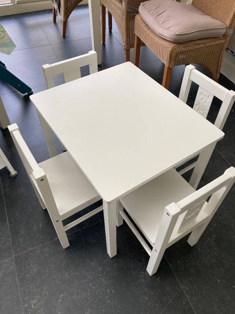 Kinderen tafel en stoelen, Kinderen en Baby's, Kinderkamer | Tafels en Stoelen, Ophalen, Zo goed als nieuw, Stoel(en)