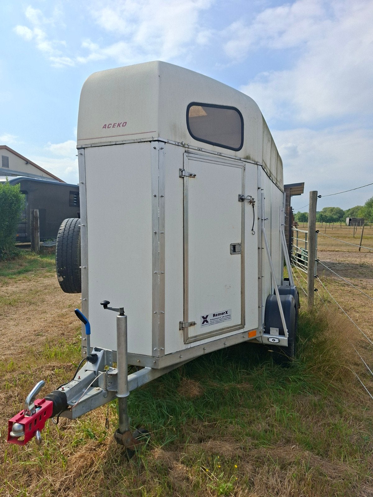 2 paardstrailer Aceko, Animaux & Accessoires, Chevaux & Poneys | Semi-remorques & Remorques, Enlèvement