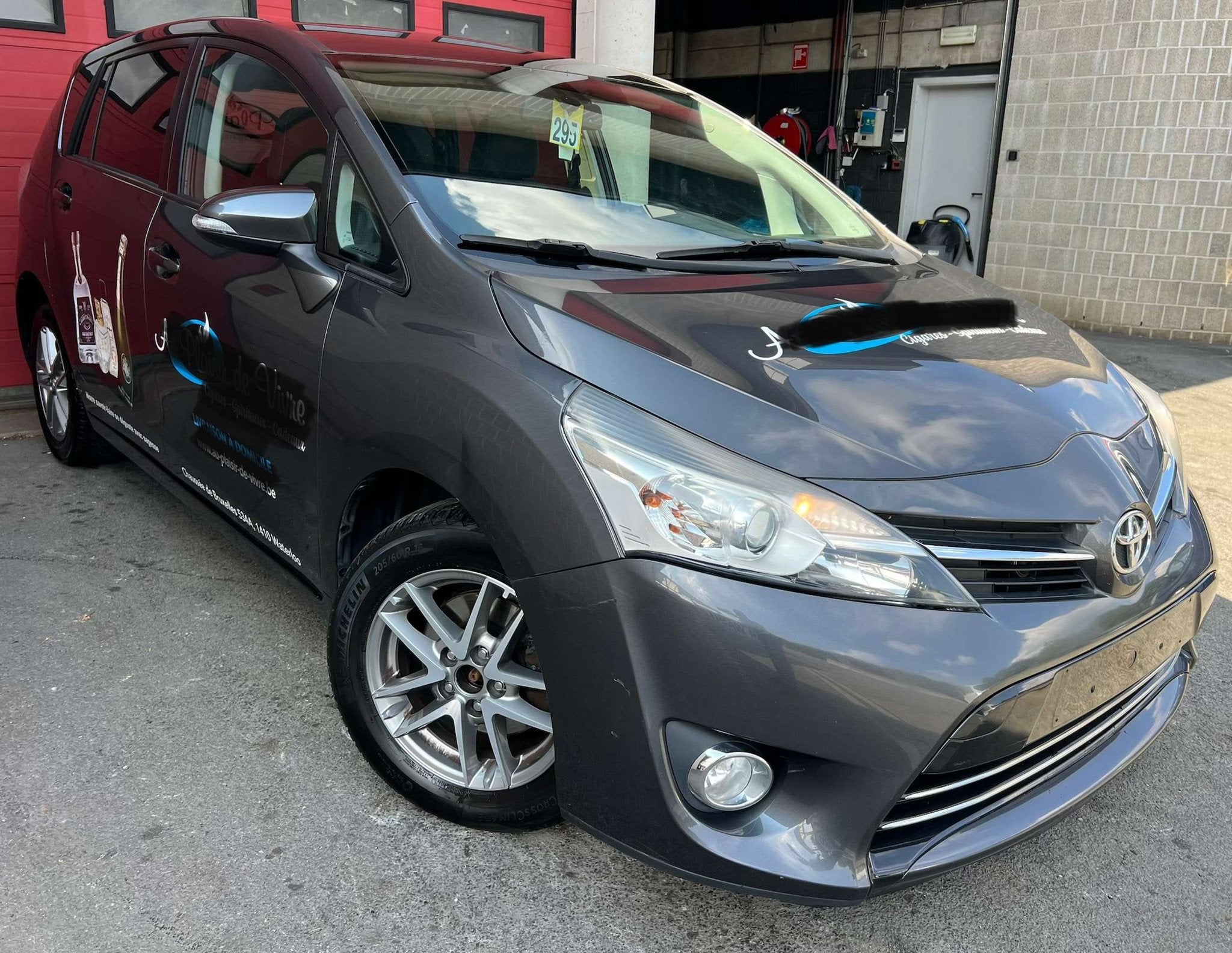 Toyota Verso 1.6 D-4D Dynamic 7PL + EURO 6b + CAMÉRA + NAVI, Gebruikt, 2260 kg, 7 zetels, Bedrijf