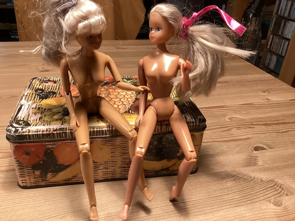 2 poupées Barbie, Enfants & Bébés, Enlèvement ou Envoi, Comme neuf